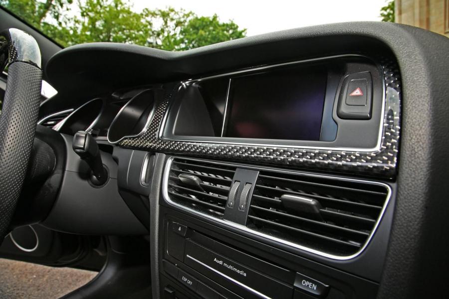 Детали интерьера Audi A5 Cabriolet by Senner Tuning 2009 года  (фото 5 из 27)